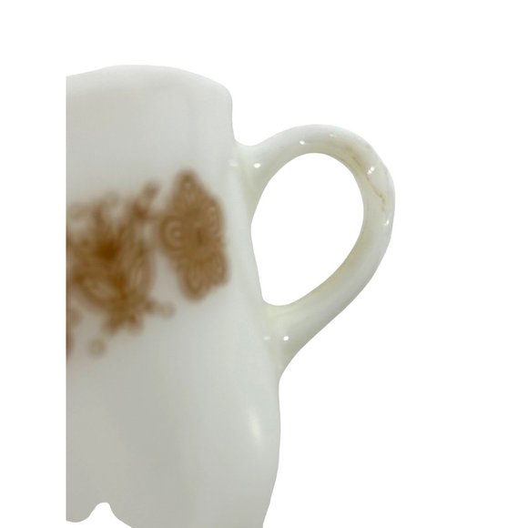 Set of 2- Pyrex Vintage Teacups Coffee Cups Milk Glass Gold Butterfly Corning NY - Picture 12 of 13